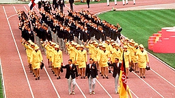 Die Olympia-Mannschaft der DDR bei der Eröffnungsfeier in Mexiko-City 1968 © picture-alliance / dpa Foto: dpa
