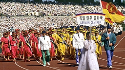 Die Olympia-Mannschaft der DDR bei der Eröffnungsfeier 1988 in Seoul © picture-alliance/ dpa Foto: dpa