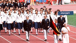 Die Mannschaft der Bundesrepublik bei der Eröffnungsfeier in Montreal 1976 © picture alliance / Sven Simon Foto: Sven Simon