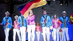 Deutsche Sportler präsentierten die offizielle Kleidung für die Olympischen Spiele 2012 in London © imago sportfotodienst
