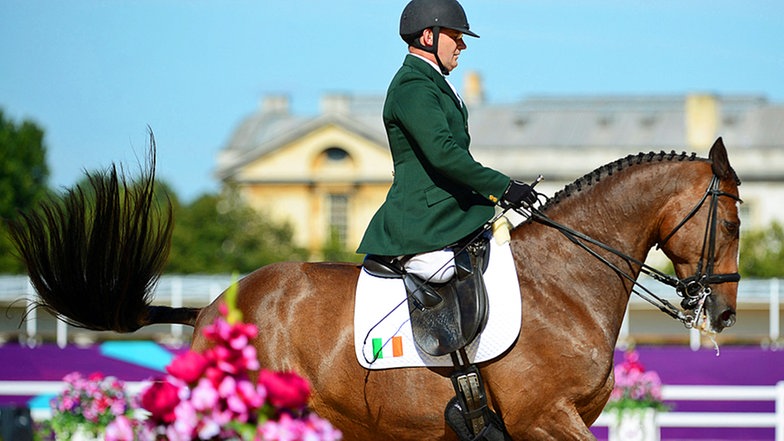 Der irische Reiter James Dwyer auf Orlando © picture alliance / dpa Foto: Facundo Arrizabalaga