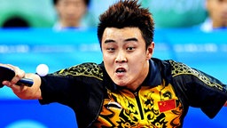 Der chinesische Tischtennisspieler Wang Hao in Aktion © picture-alliance 
