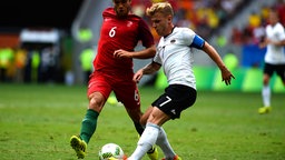 Deutschlands Max Meyer (r.) im Spiel gegen Portugal © imago/Agencia EFE