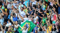 Brasilianische Fans bei den Leichtathletik-Wettkämpfen der Paralympischen Spiele in Rio de Janeiro © dpa Foto: Kay Nietfeld