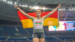 Die deutsche Sprinterin Irmgard Bensusan jubelt. © Oliver Kremer / DBS Foto: Oliver Kremer