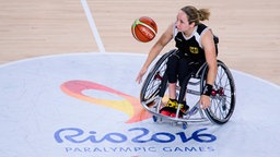 Die deutsche Rollstuhl-Basketballspielerin Annika Zeyen © imago/Conny Kurth 