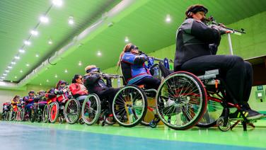 Sportschie en bei den Paralympics Regeln und Startklassen