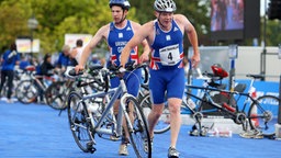 Britische Para-Triathleten im Wettkampf © imago/HochZwei Foto: Angerer