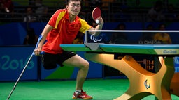 Der chinesische Tischtennisspieler Shuo Yan © Olympic Information Services OIS Foto: Thomas Lovelock