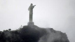 Regenwolken bei der Christus-Statue in Rio. © Witters Foto: Jack Gruber