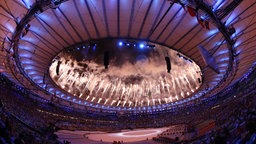 Feuerwerk während der Schlussfeier der Olympischen Spiele 2016 in Rio de Janeiro © imago/Xinhua 