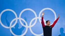 US-Schwimmer Michael Phelps lässt sich feiern. © DPA Picture Alliance Foto: Patrick B. Kraemer