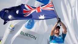 Der australische Segler Tom Burton © dpa - Bildfunk Foto: Olivier Hoslet
