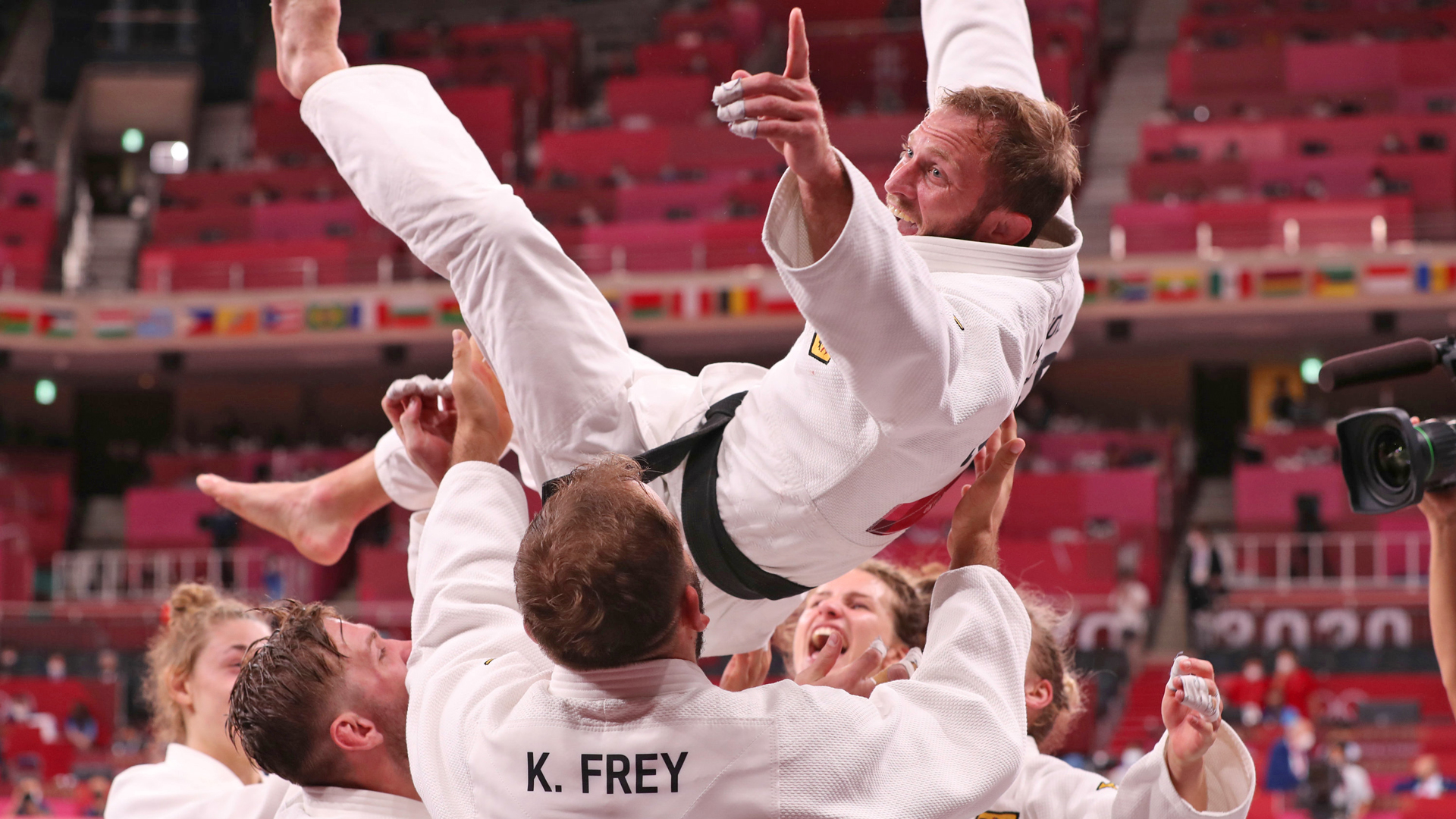 Judo Deutsches Mixed-Team erkämpft in Tokio die Bronzemedaille Sportschau - sportschau.de/olympia