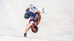 Die britische Skateboarderin Sky Brown in Aktion. © IMAGO / Bildbyran