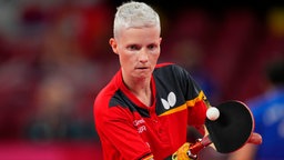 Die deutsche Para-Tischtennisspielerin Stephanie Grebe in Aktion © IMAGO / ZUMA Wire 