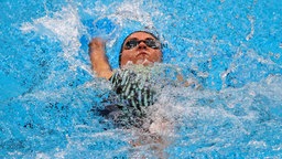 Deutsche Para-Schwimmerin Mira Jeanne Maack in Aktion. © IMAGO / Beautiful Sports Foto: Axel Kohring