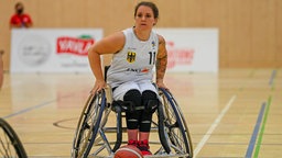 Rollstuhlbasketballerin Maya Lindholm