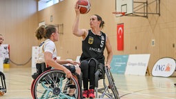 Rollstuhlbasketball-Spielerin Johanna Welin-Ryklin