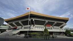 Die Kampfsporthalle Nippon Budokan in Tokio. © picture alliance / AP Images Foto: Jae C. Hong