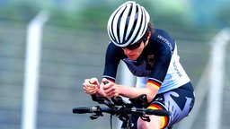 Para-Radsportlerin Jana Majunke vom BPRSV Cottbus, zweifache Paralympics-Siegerin von Tokio © IMAGO / Beautiful Sports 